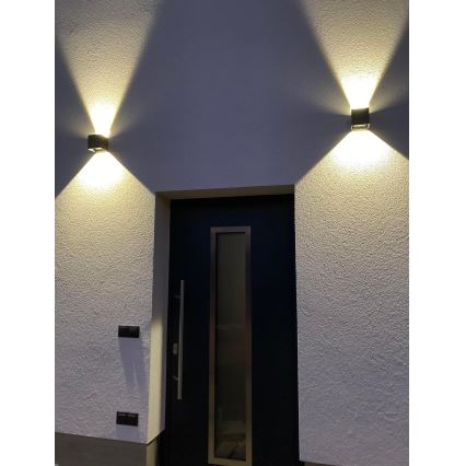 LED Zunanja stenska svetilka 2xLED/3W/230V IP54 črna