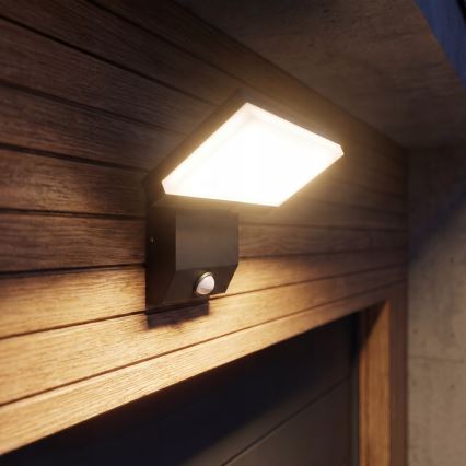 LED zunanja stenska svetilka z zaznavalom gibanja LED/18W/230V IP44 črna