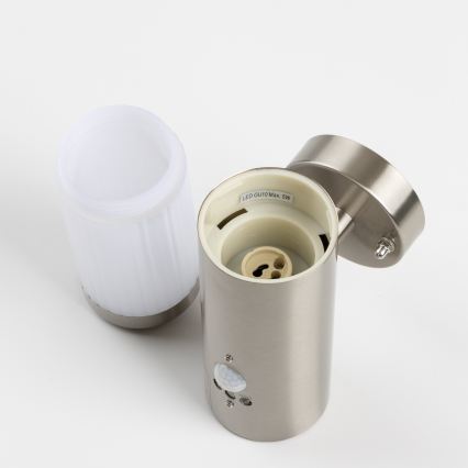 LED zunanja stenska svetilka s senzorjem gibanja 1xGU10/5W/230V IP44 mat krom