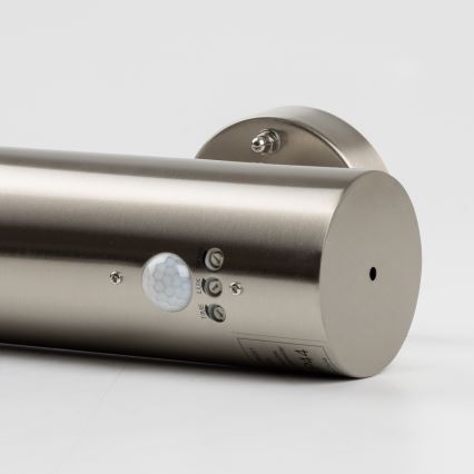 LED zunanja stenska svetilka s senzorjem gibanja 1xGU10/5W/230V IP44 mat krom