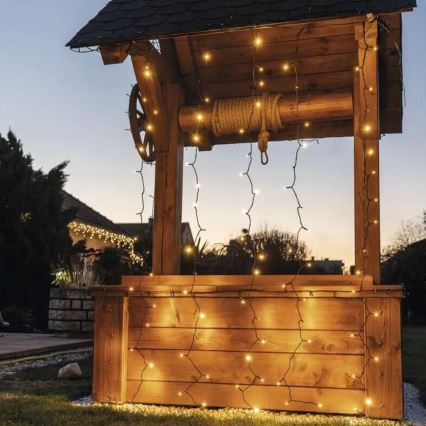 LED Zunanji  niz 100xLED/1x2m IP44 topla bela