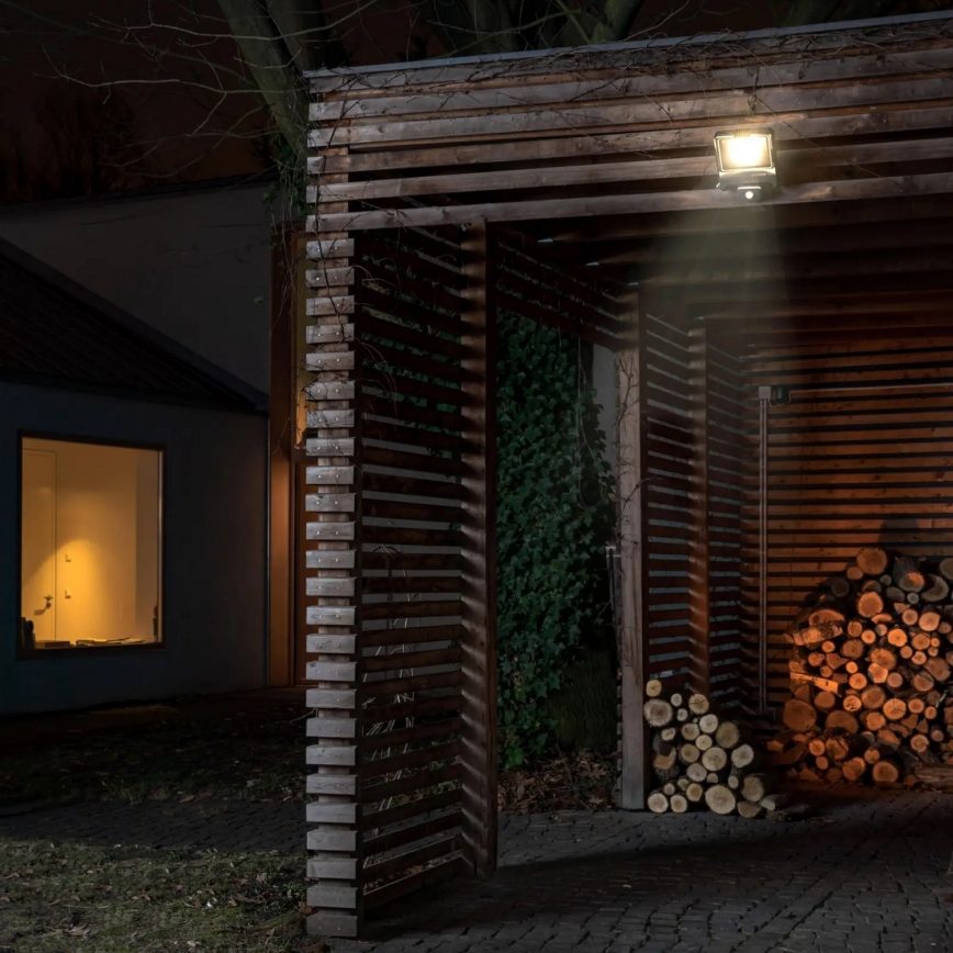 LED zunanji reflektor LED/100W/230V 4500K IP65 črn