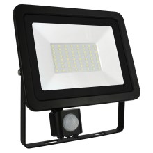 LED Zunanji reflektor s senzorjem NOCTIS LUX 3 LED/50W/230V 3000K IP44 črna