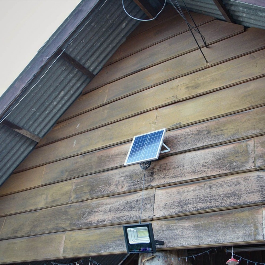 LED Zunanji solarni reflektor LED/40W/10V IP65 6000K + Daljinski upravljalnik
