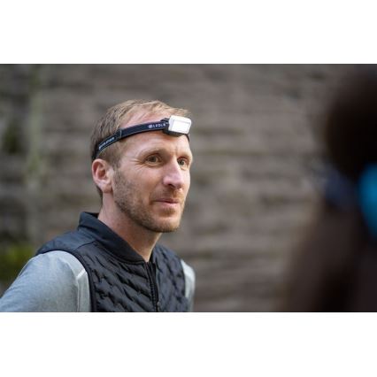 Ledlenser NEO5R - zatemnjevalna polnilna LED naglavna svetilka 1800 mAh IP54 600 lm 35 h črna/bela