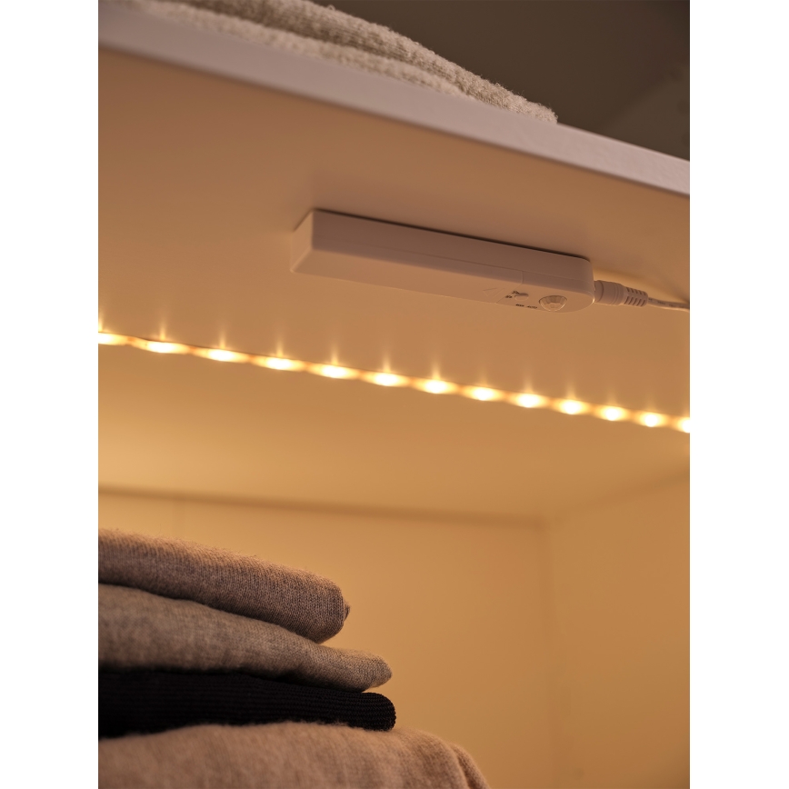 Ledvance - LED trak s senzorjem gibanja FLEX 2m LED/3,6W/4xAA