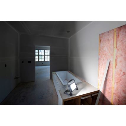 Ledvance - LED Zatemnitveni zunanji polnilni reflektor WORKLIGHT BATTERY LED/30W/5V 2200 mAh IP54