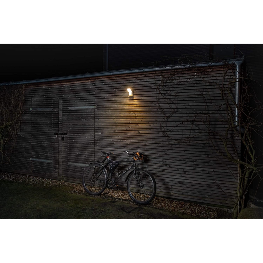 Ledvance - LED Zunanja stenska svetilka s senzorjem SPOT LED/8W/230V IP55 bela