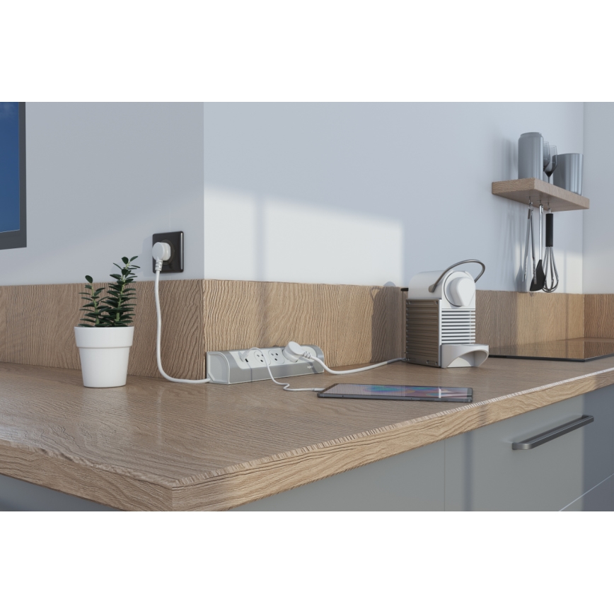 Legrand 049406 - Podaljšni kabel s 3 vtičnicami, tip E + USB-A + USB-C, 1 m, srebrna/bela