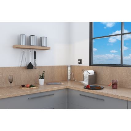 Legrand 049406 - Podaljšni kabel s 3 vtičnicami, tip E + USB-A + USB-C, 1 m, srebrna/bela