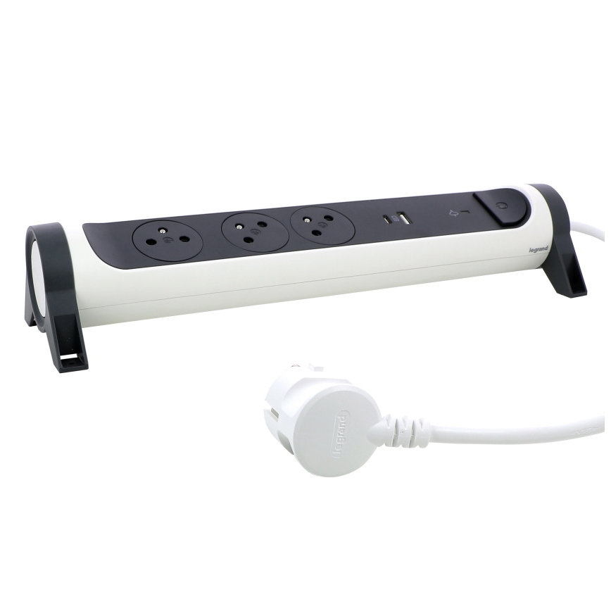 Legrand 049416 - Podaljšek s stikalom 3Z Tip E + USB-A + USB-C 1,5m