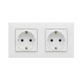 Legrand - Dvojna vtičnica SCHUKO za domačo uporabo z okvirjem NILOE STEP, 250 V, bela