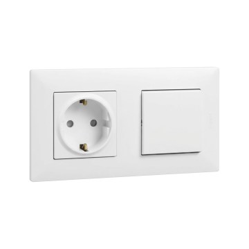 Legrand - Hišna vtičnica SCHUKO in enopolno stikalo št. 1 z okvirjem NILOE STEP 250V bela