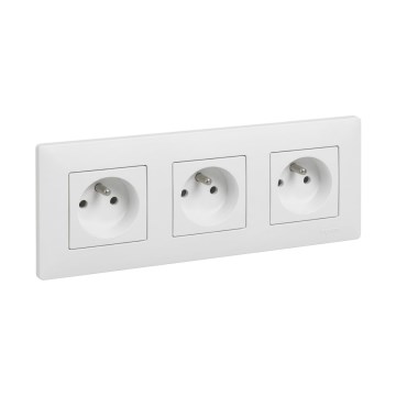 Legrand - Trojna vtičnica za dom z okvirjem NILOE STEP 250V bela
