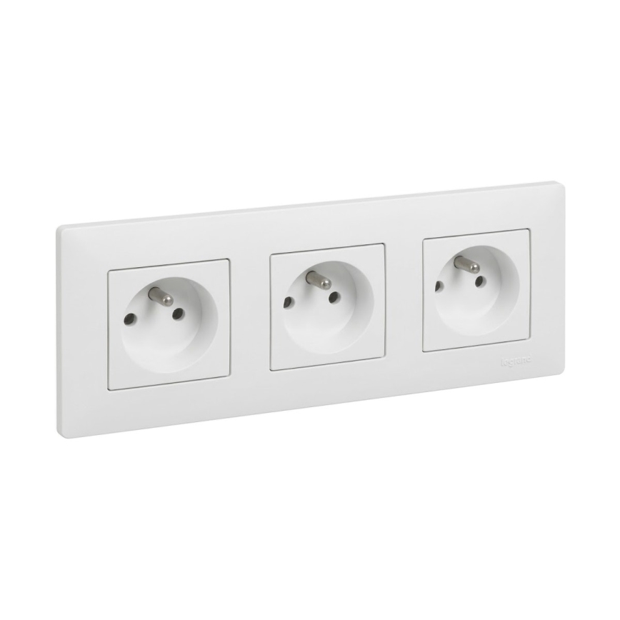 Legrand - Trojna vtičnica za dom z okvirjem NILOE STEP 250V bela