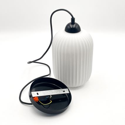 Lestenec na vrvici HARMA 1xE27/15W/230V pr. 14 cm bela/črna