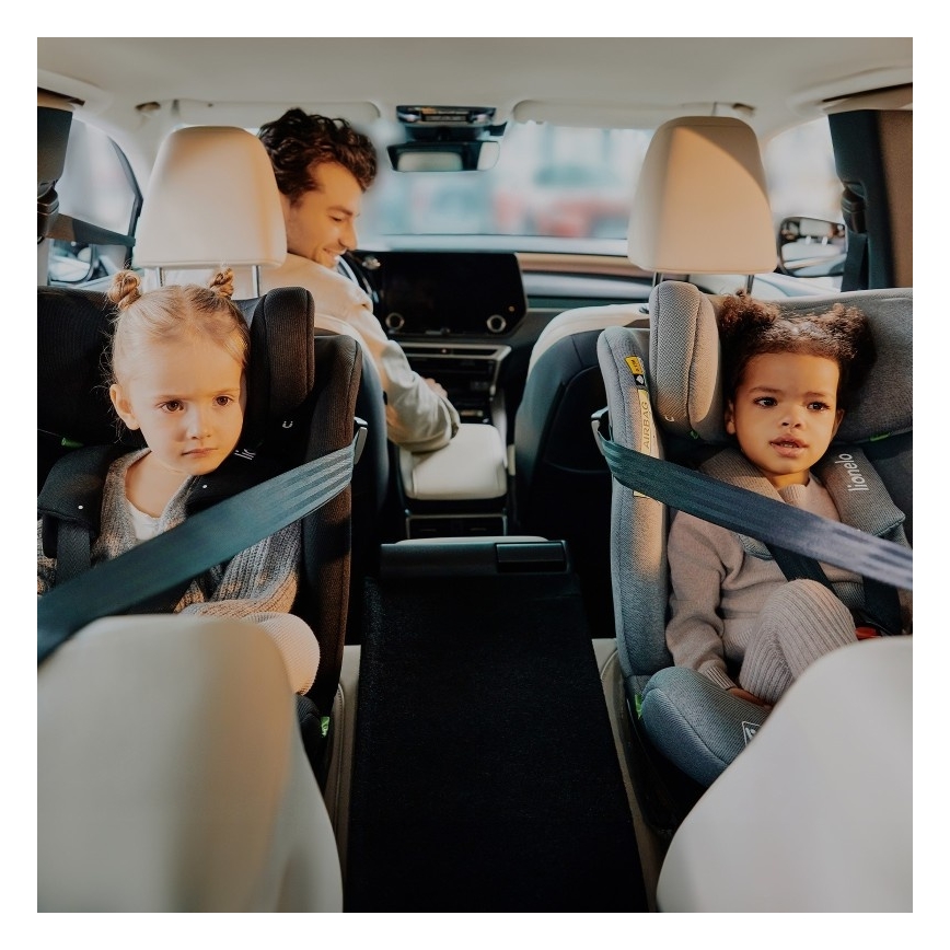 Lionelo - Avtosedež z vrtljivo bazo BRAVE i-Size 40-150 cm Black Carbon