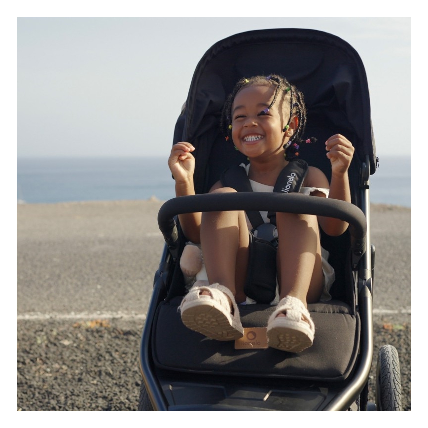 Lionelo - športni voziček AZURA črn