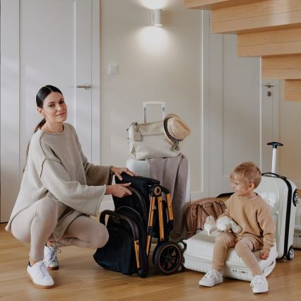 Lionelo - Športni voziček CLOE črna/zlata