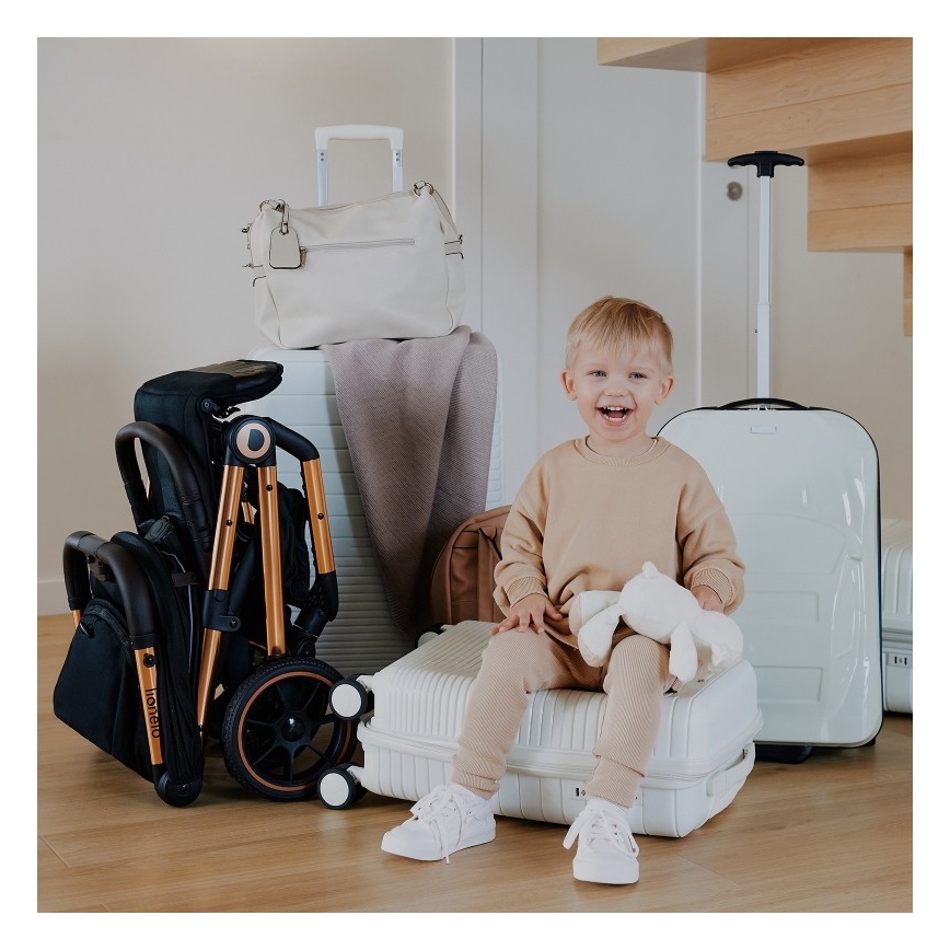 Lionelo - Športni voziček CLOE črna/zlata