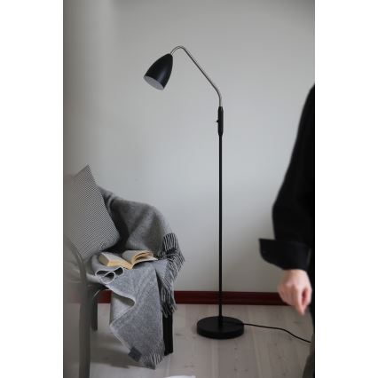 Markslöjd 108886 - LED stoječa svetilka PATRO z zatemnitvijo LED/4,9W/230V CRI 90 črna