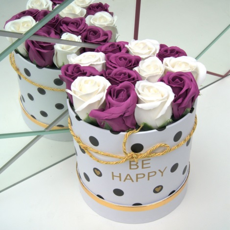 Milni šopek vrtnic BE HAPPY - velikost M (13 kosov)