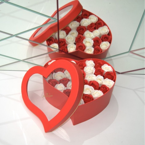 Milni šopek vrtnic RED HEART MIX - velikost M (33 kosov)