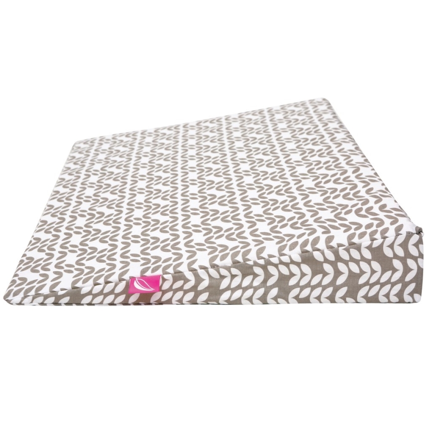 MOTHERHOOD - Vzglavnik Wedge 60x45 cm, 0-6 mesecev rjava
