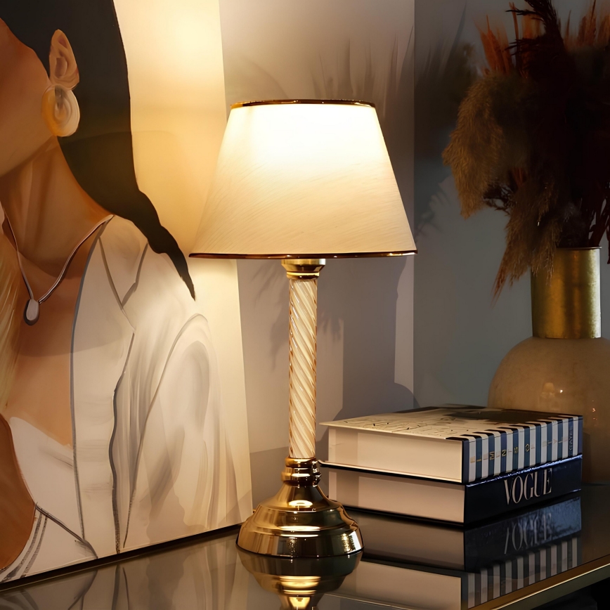 Namizna svetilka AYD 1xE27/40W/230V bežna/zlata