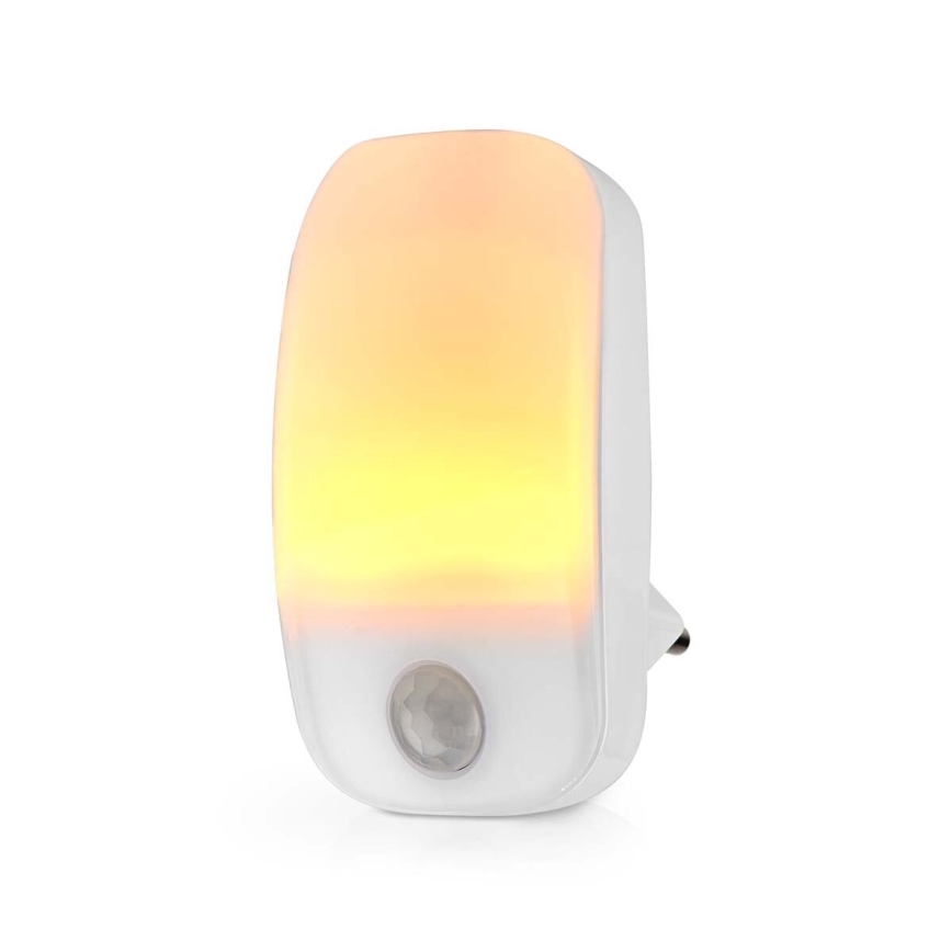 LED Orientacijska svetilka za vtičnico z motion in dusk senzor LED/0,55W/230V bela