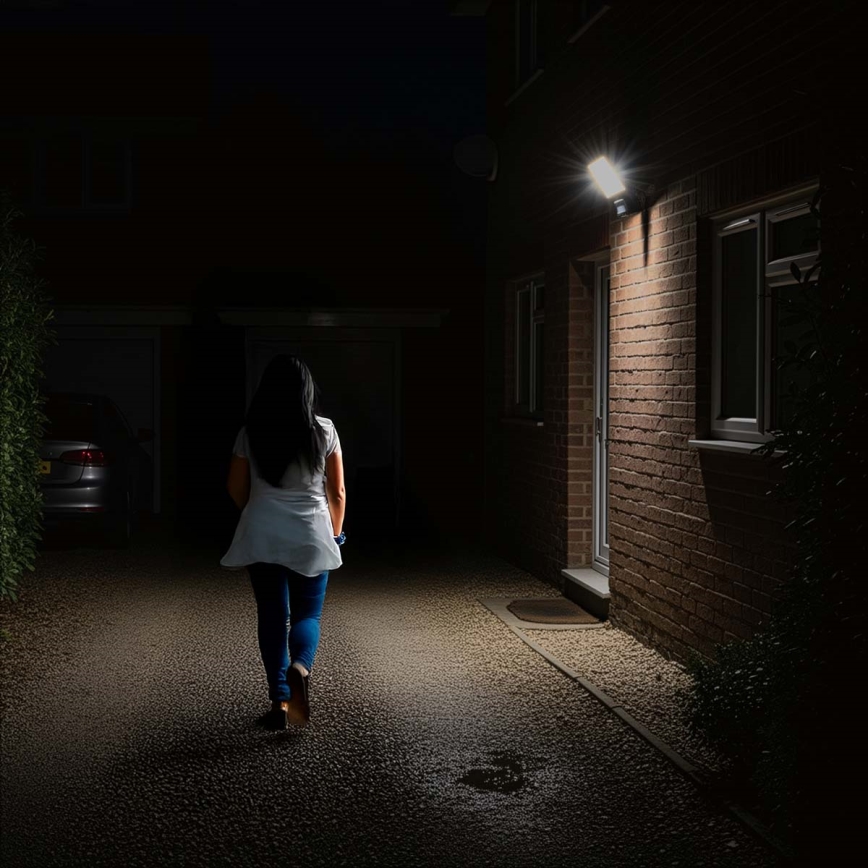 LED zatemnjevalni reflektor s senzorjem gibanja SmartLife LED/20W/230V 3000-6500K IP44 Wi-Fi