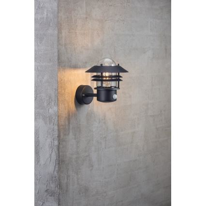 Nordlux - Zunanja stenska svetilka s senzorjem BLOKHUS 1xE27/60W/230V IP54