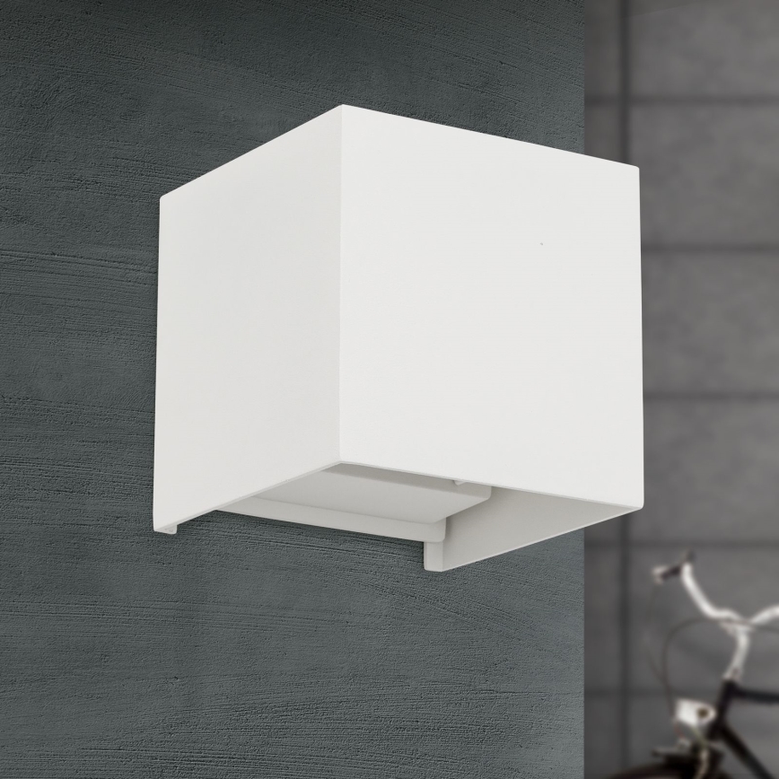 LED Zunanja stenska svetilka CUBE 2xLED/3W/230V IP54 bela
