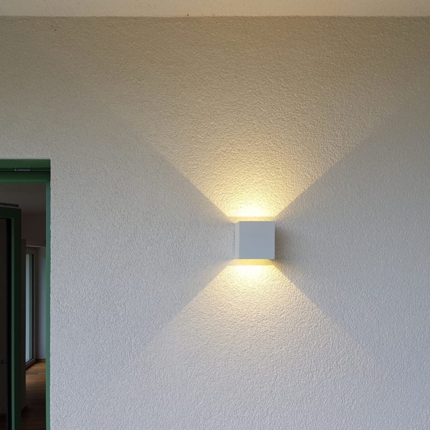 LED Zunanja stenska svetilka CUBE 2xLED/3W/230V IP54 bela