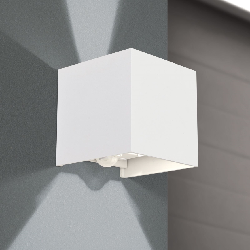 LED Zunanja stenska svetilka s senzorjem gibanja in mraka CUBE-S LED/13W/230V IP54 bela