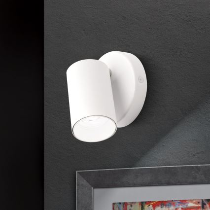 Stenska reflektorska svetilka SEAN 1xGU10/13W/230V bela