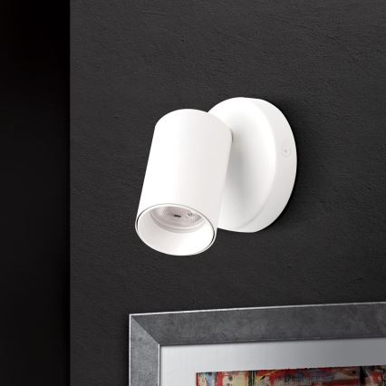 Stenska reflektorska svetilka SEAN 1xGU10/13W/230V bela