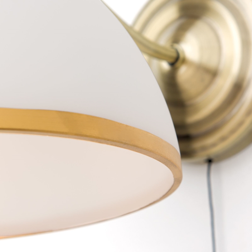 Stenska svetilka OLD LAMP 1xE27/40W/230V bela/medenina