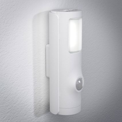 Osram - LED orientacijska svetilka s senzorjem NIGHTLUX LED/0,35W/3xAAA IP54 bela