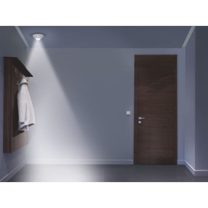 Osram - LED orientacijska svetilka s senzorjem NIGHTLUX LED/2W/3xAA, bela