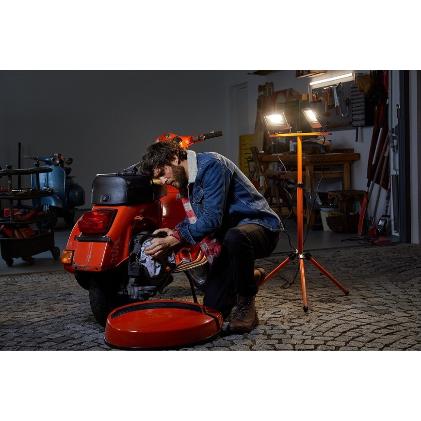 Osram - LED Reflektor na stojalu TRIPOD 2xLED/20W/230V IP65