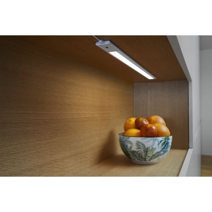 Osram - Zatemnjevalna LED svetilka za pod omarico s senzorjem gibanja CABINET LED/10W/230V 3000K 50 cm bela