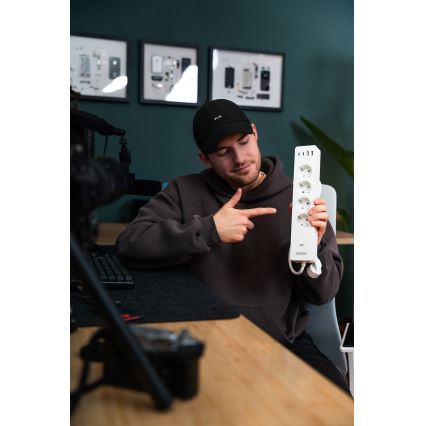 Osram - Podaljšek SMART+ 4Z tip F + 2xUSB-A + 2xUSB-C Wi-Fi