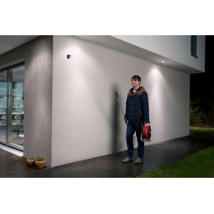 Osram - zunanji infrardečni senzor gibanja 230 V IP44 črn