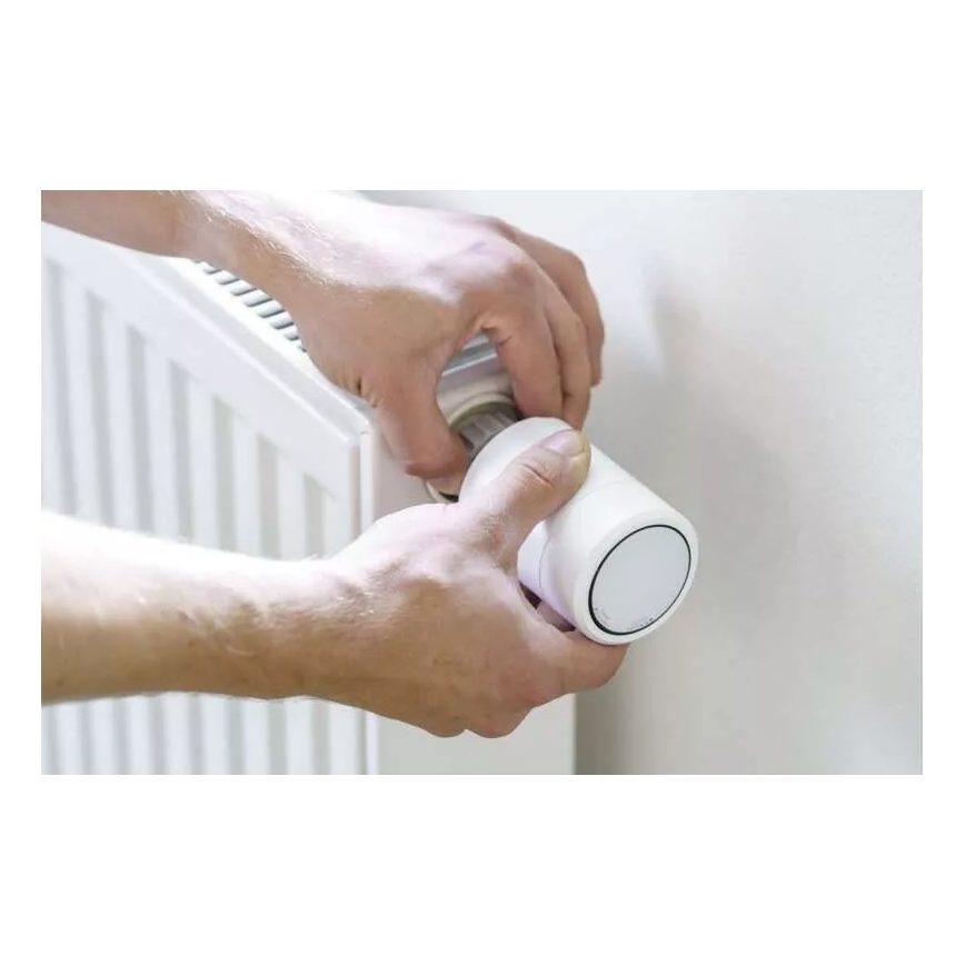 Pametna termostatska glava z LCD zaslonom GoSmart M30x1,5 2xAA/1,5V Tuya