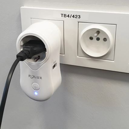 Pametna vtičnica SMART 3400W/230V Wi-Fi Tuya + USB SCHUKO