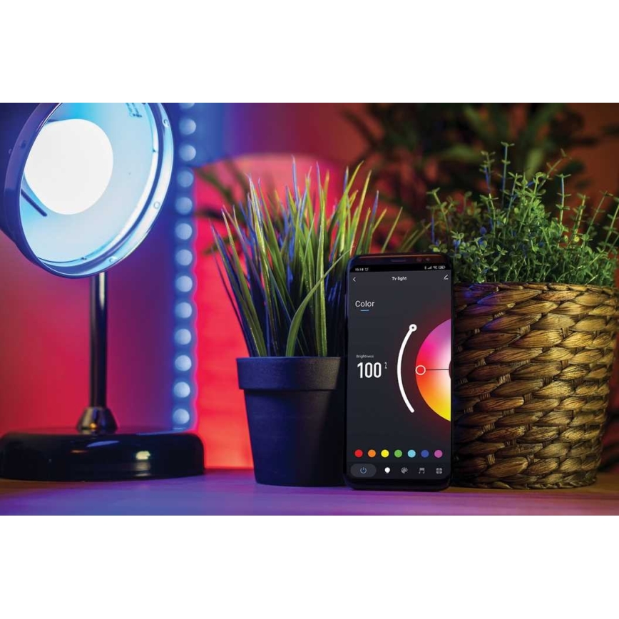 Pametni Wi‑Fi krmilnik za LED RGB trakove 5–24 V, združljiv s Tuya
