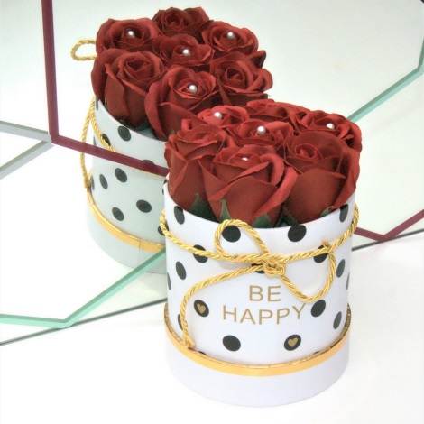 Penasto milo v obliki vrtnic BE HAPPY