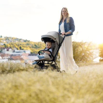 PETITE&MARS - Športni otroški voziček FLIP Platinum Grey