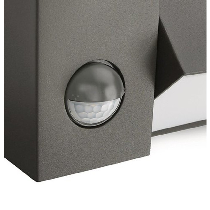 Philips 16943/93/16 - Zunanja svetilka s senzorjem MYGARDEN BORDER 1xE27/23W/230V